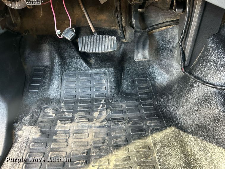 image for item EG1112 2013 Ford F550 Super Duty  Crew Cab utility / service truck