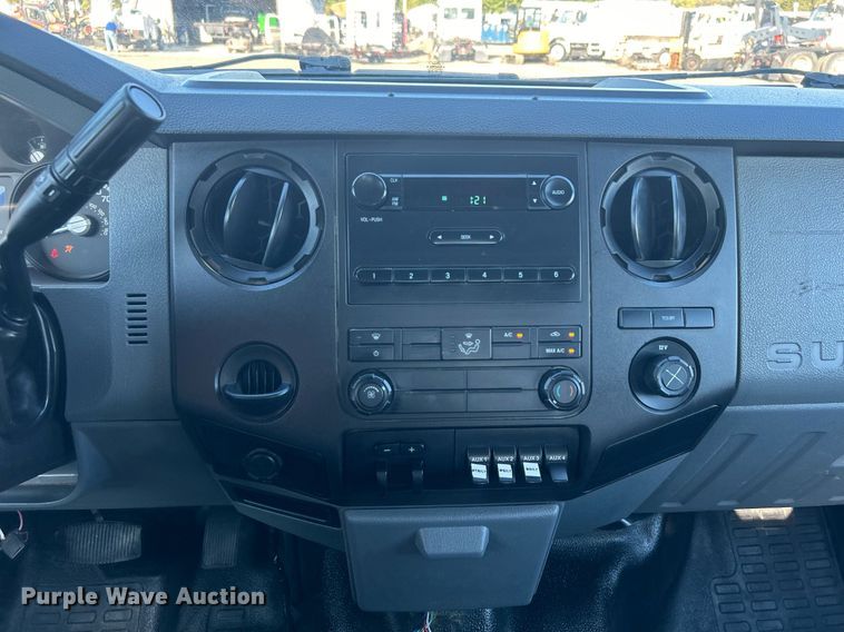 image for item EG1112 2013 Ford F550 Super Duty  Crew Cab utility / service truck