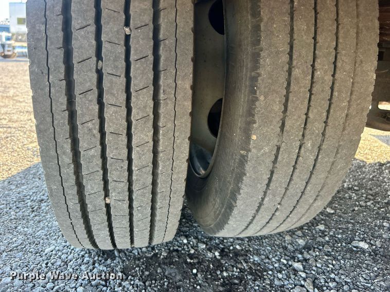 image for item EG1112 2013 Ford F550 Super Duty  Crew Cab utility / service truck