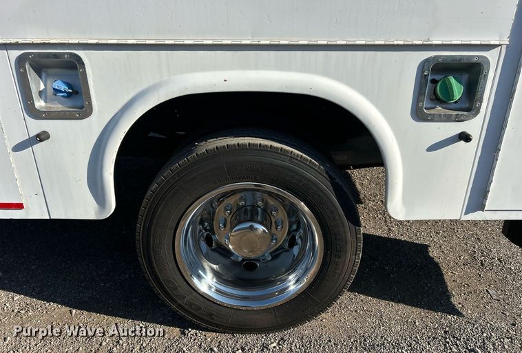 image for item EG1112 2013 Ford F550 Super Duty  Crew Cab utility / service truck