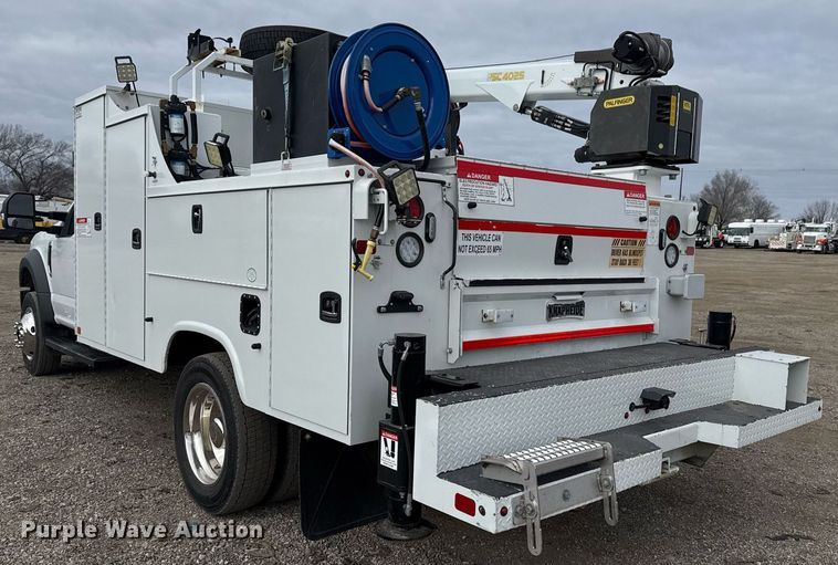 image for item EG2490 2022 Ford F550 utility / service truck