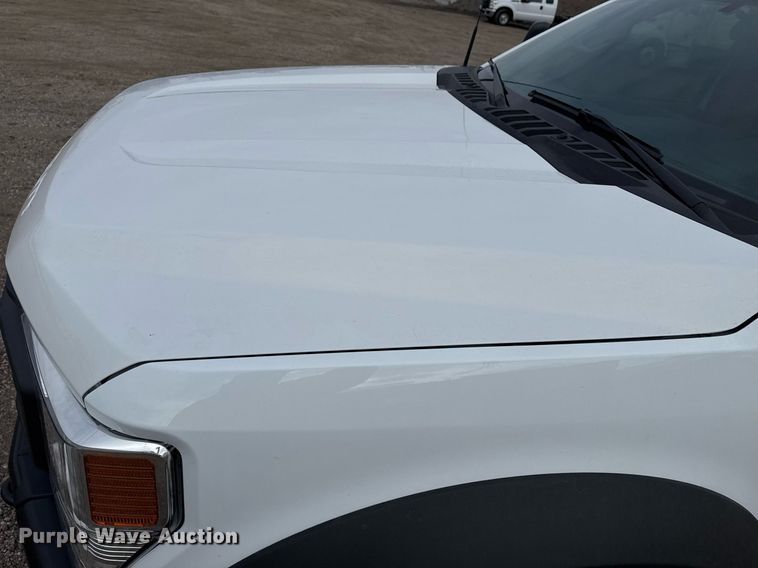 image for item EG2490 2022 Ford F550 utility / service truck
