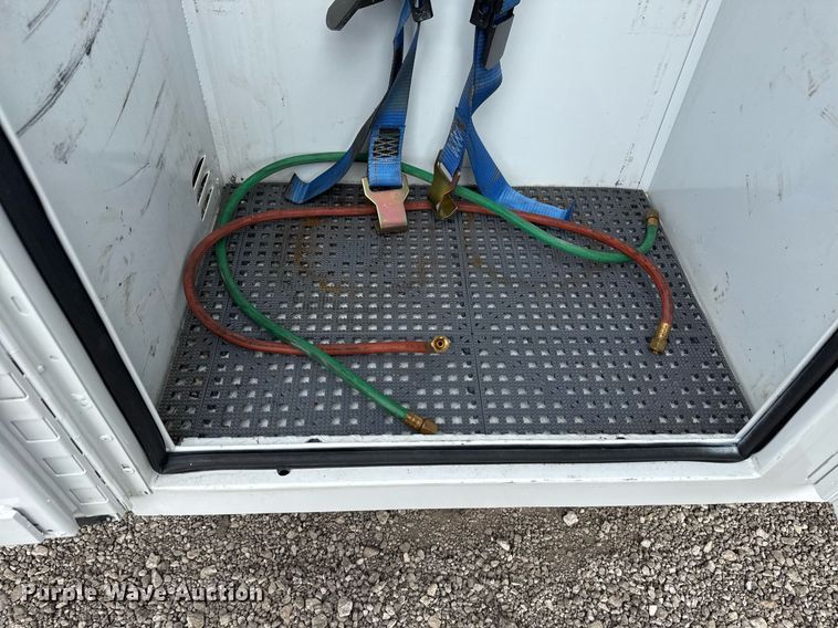 image for item EG2490 2022 Ford F550 utility / service truck