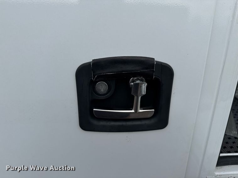 image for item EG2490 2022 Ford F550 utility / service truck