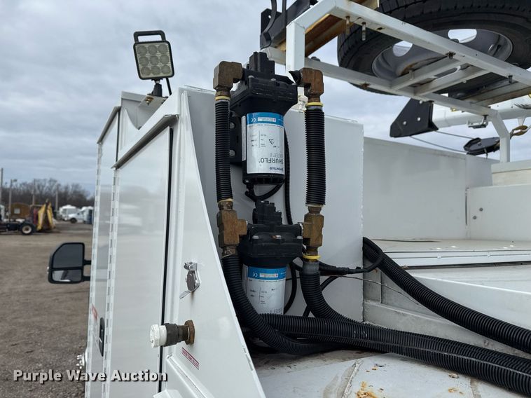 image for item EG2490 2022 Ford F550 utility / service truck