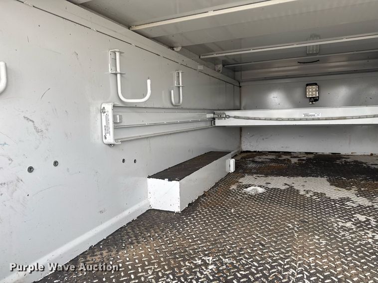 image for item EG2490 2022 Ford F550 utility / service truck