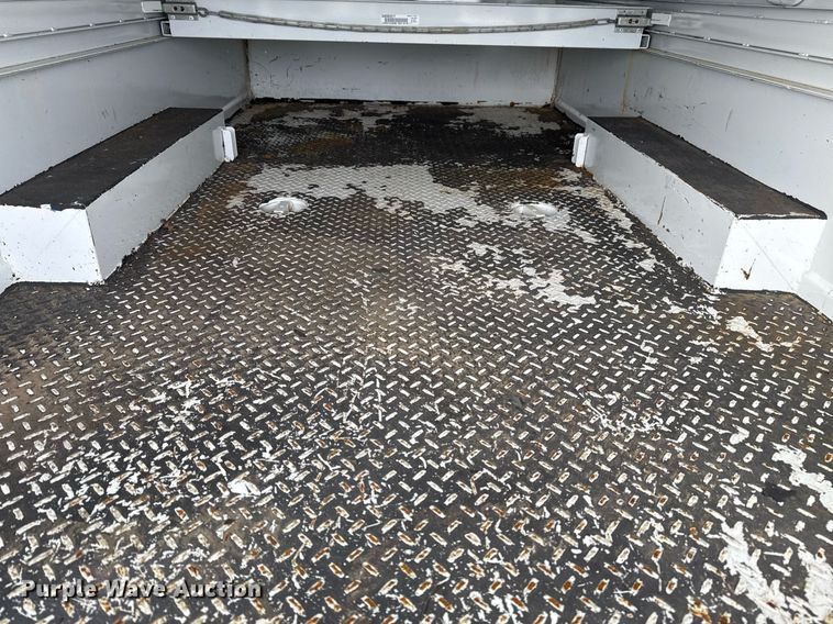 image for item EG2490 2022 Ford F550 utility / service truck