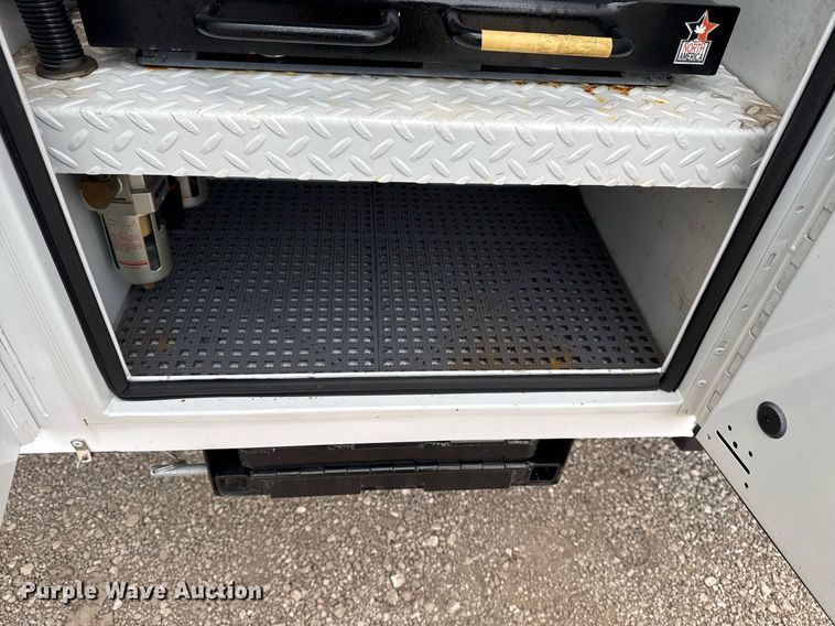 image for item EG2490 2022 Ford F550 utility / service truck