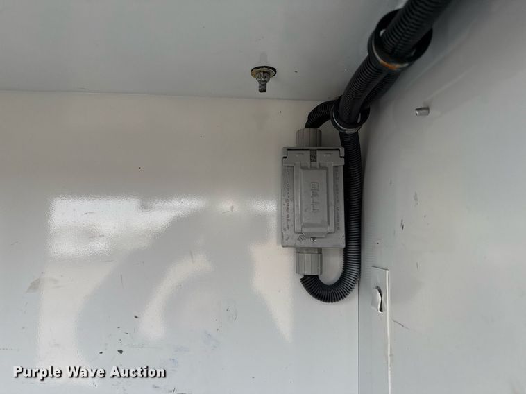 image for item EG2490 2022 Ford F550 utility / service truck