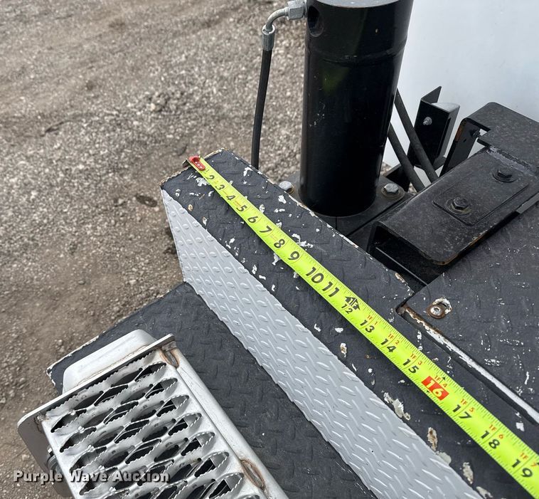 image for item EG2490 2022 Ford F550 utility / service truck