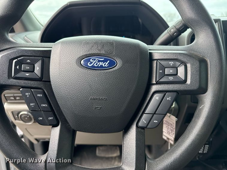 image for item EG2490 2022 Ford F550 utility / service truck