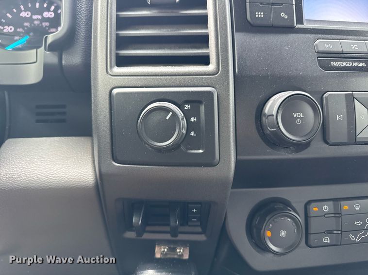 image for item EG2490 2022 Ford F550 utility / service truck