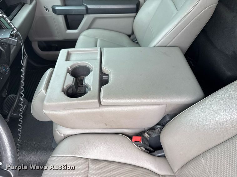 image for item EG2490 2022 Ford F550 utility / service truck