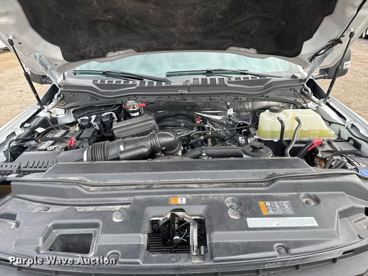 image for item EG2490 2022 Ford F550 utility / service truck