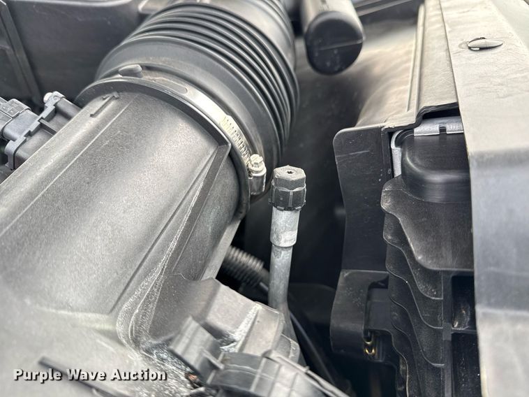 image for item EG2490 2022 Ford F550 utility / service truck