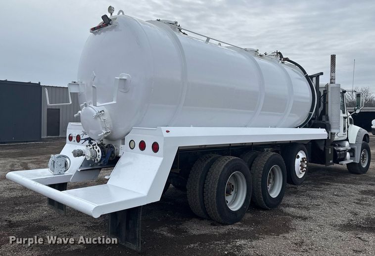 image for item EG2566 2010 Mack GU713 vacuum truck