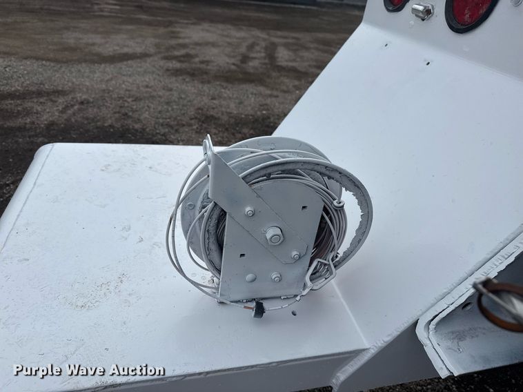 image for item EG2566 2010 Mack GU713 vacuum truck