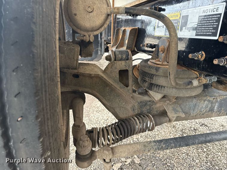 image for item EG2566 2010 Mack GU713 vacuum truck