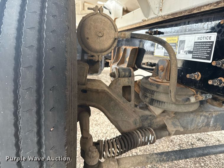 image for item EG2566 2010 Mack GU713 vacuum truck