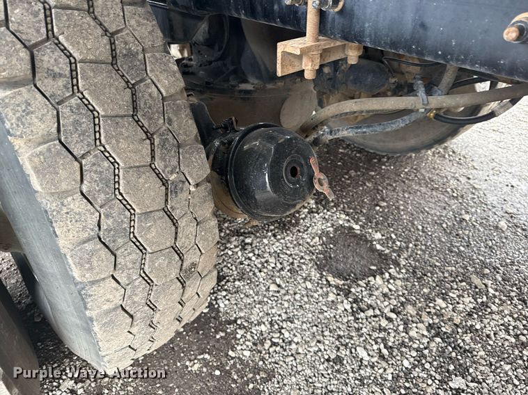 image for item EG2566 2010 Mack GU713 vacuum truck