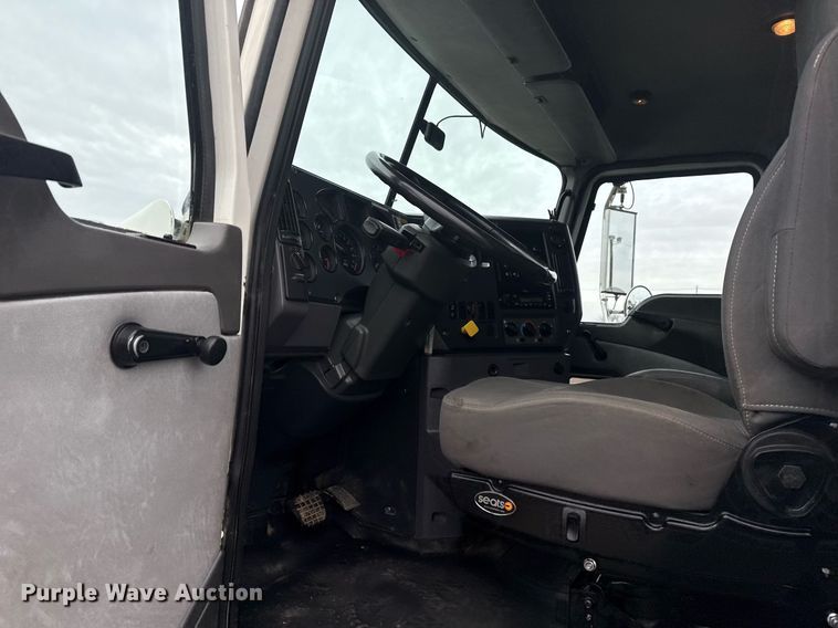 image for item EG2566 2010 Mack GU713 vacuum truck