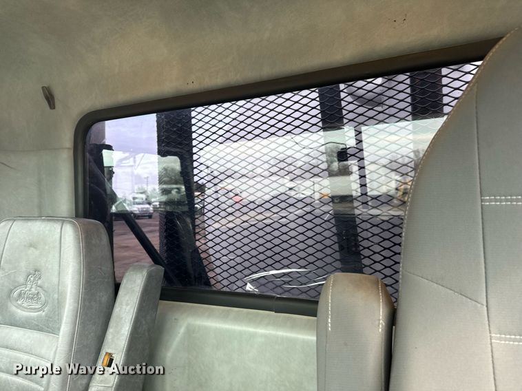 image for item EG2566 2010 Mack GU713 vacuum truck