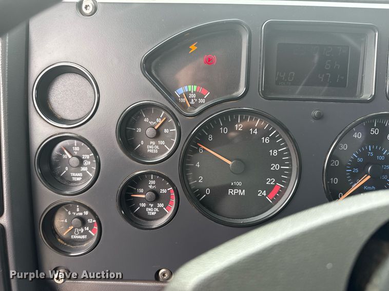 image for item EG2566 2010 Mack GU713 vacuum truck