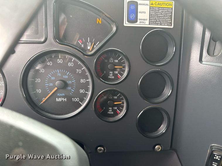 image for item EG2566 2010 Mack GU713 vacuum truck