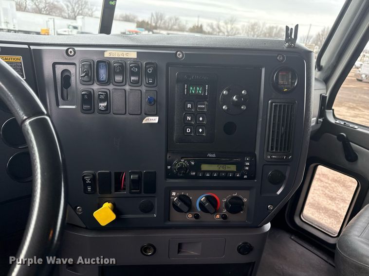 image for item EG2566 2010 Mack GU713 vacuum truck