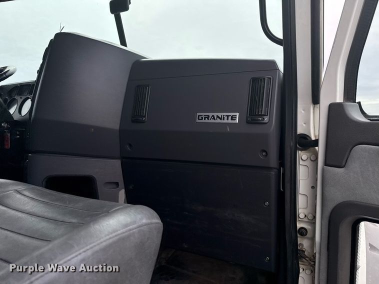 image for item EG2566 2010 Mack GU713 vacuum truck