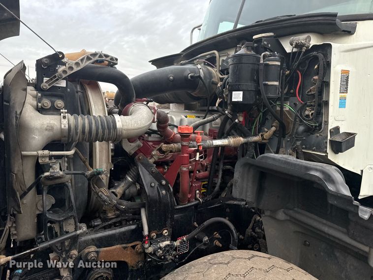 image for item EG2566 2010 Mack GU713 vacuum truck