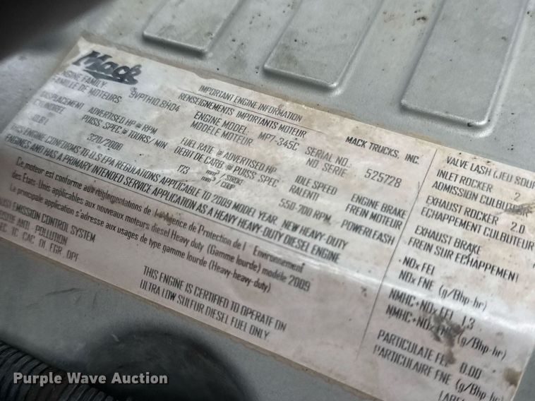 image for item EG2566 2010 Mack GU713 vacuum truck