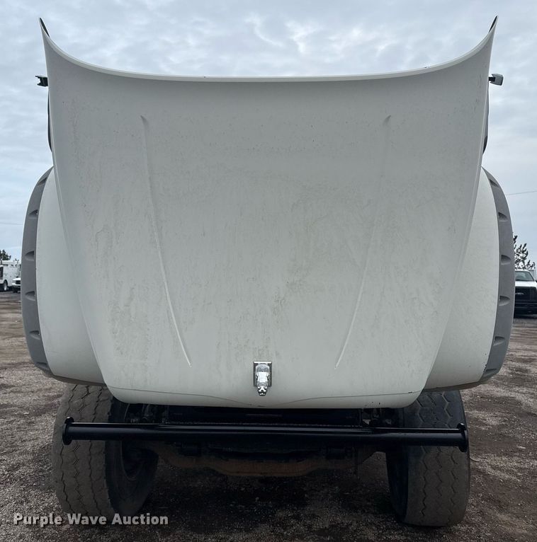 image for item EG2566 2010 Mack GU713 vacuum truck