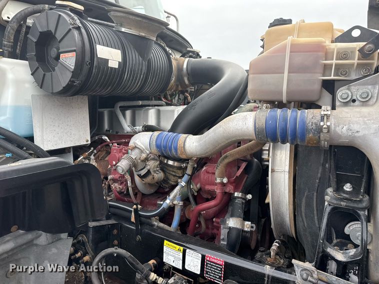 image for item EG2566 2010 Mack GU713 vacuum truck