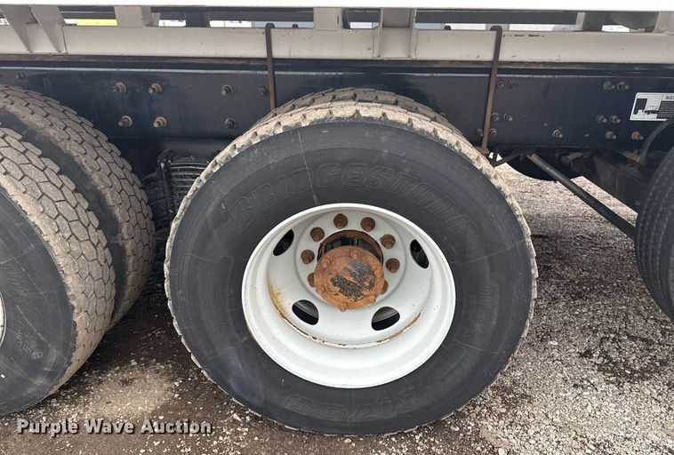 image for item EG2566 2010 Mack GU713 vacuum truck