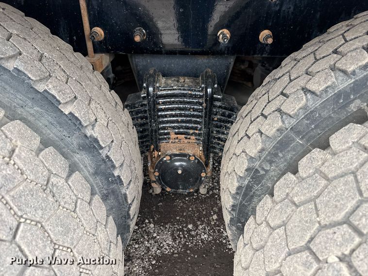 image for item EG2566 2010 Mack GU713 vacuum truck