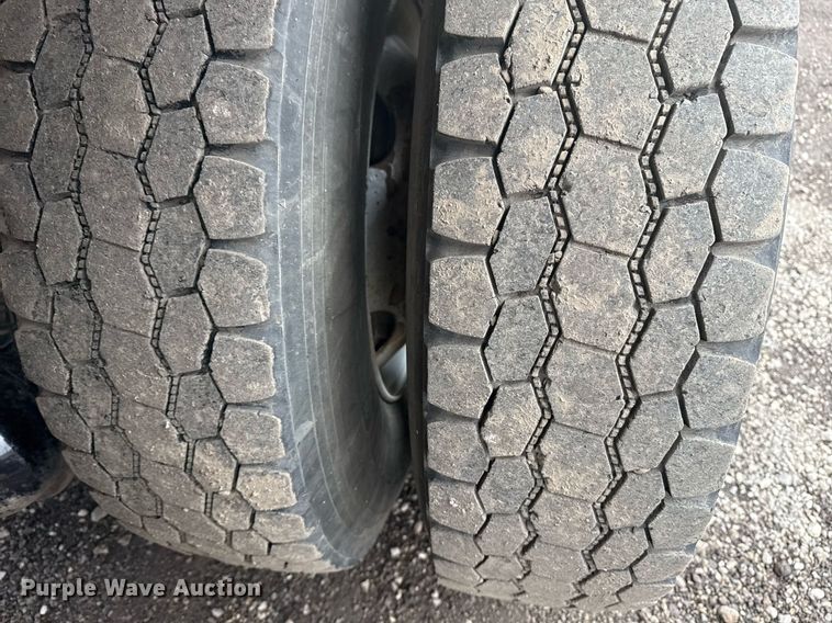 image for item EG2566 2010 Mack GU713 vacuum truck