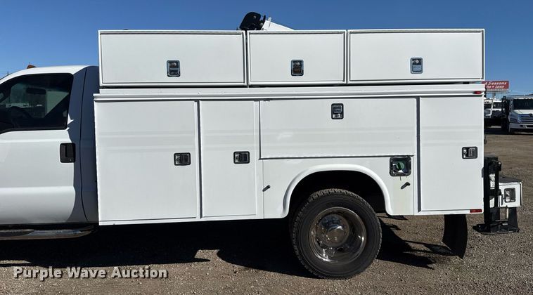 image for item EG2588 2013 Ford F550 Super Duty utility / service truck