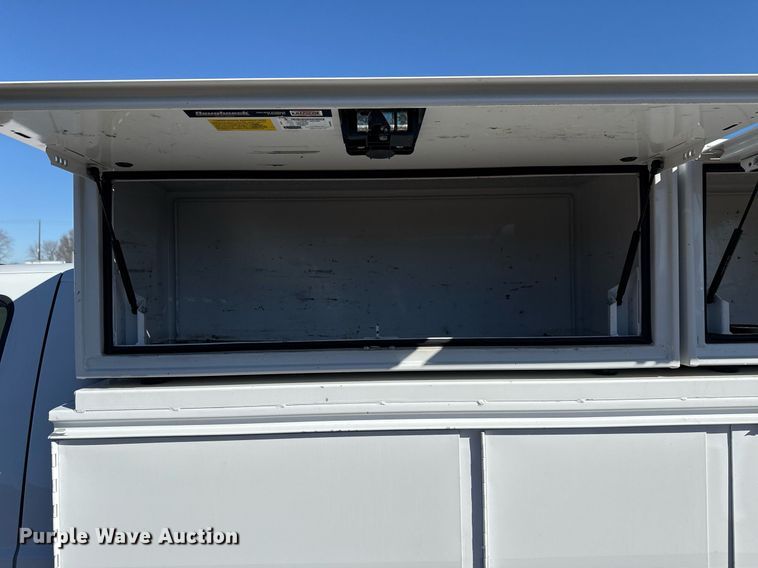 image for item EG2588 2013 Ford F550 Super Duty utility / service truck