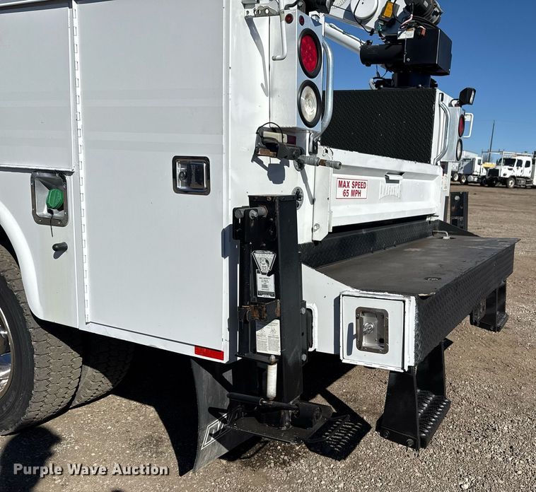 image for item EG2588 2013 Ford F550 Super Duty utility / service truck