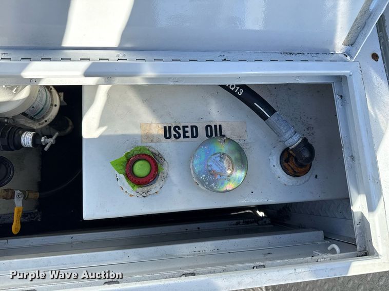 image for item EG2588 2013 Ford F550 Super Duty utility / service truck