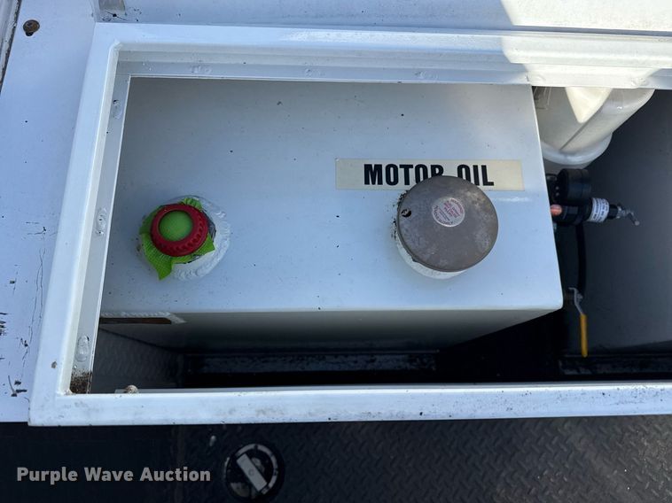 image for item EG2588 2013 Ford F550 Super Duty utility / service truck