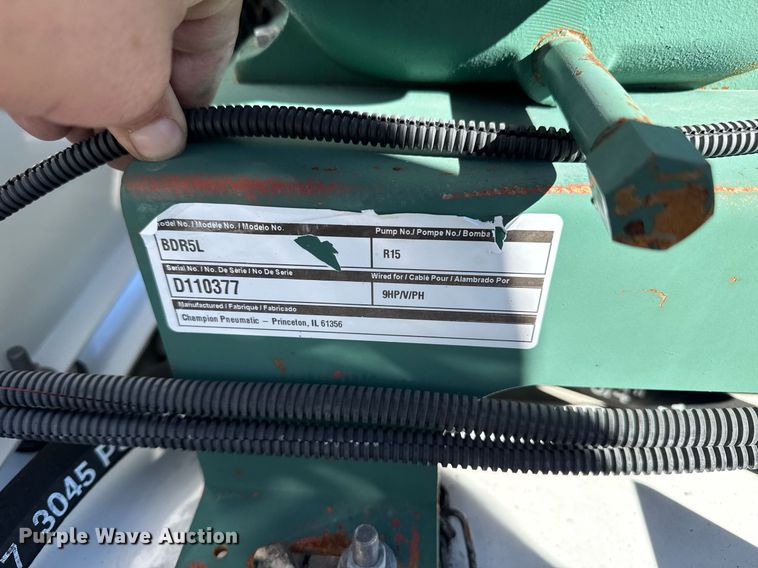 image for item EG2588 2013 Ford F550 Super Duty utility / service truck