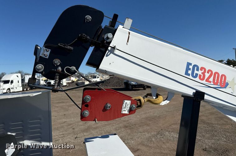 image for item EG2588 2013 Ford F550 Super Duty utility / service truck