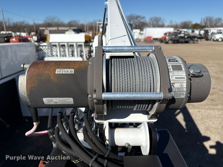 image for item EG2588 2013 Ford F550 Super Duty utility / service truck