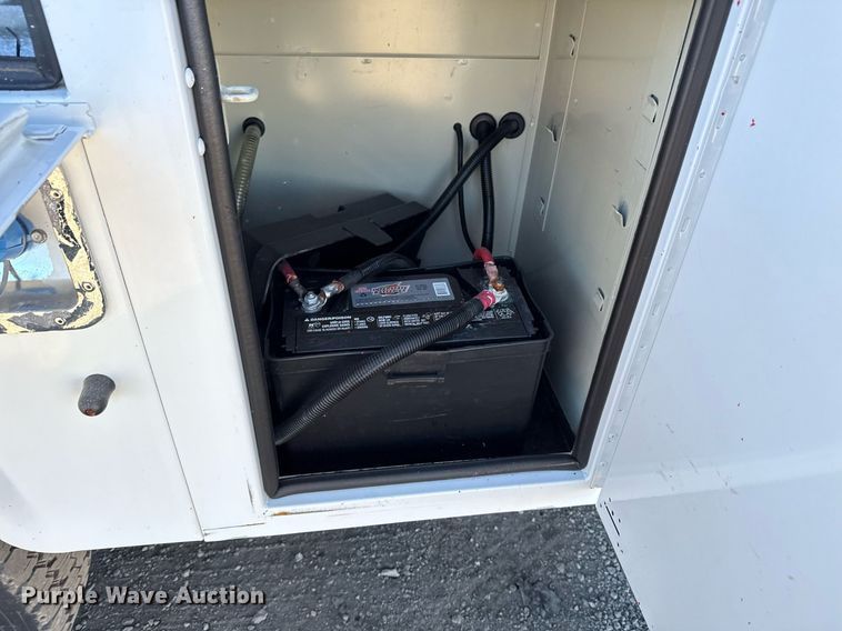 image for item EG2588 2013 Ford F550 Super Duty utility / service truck