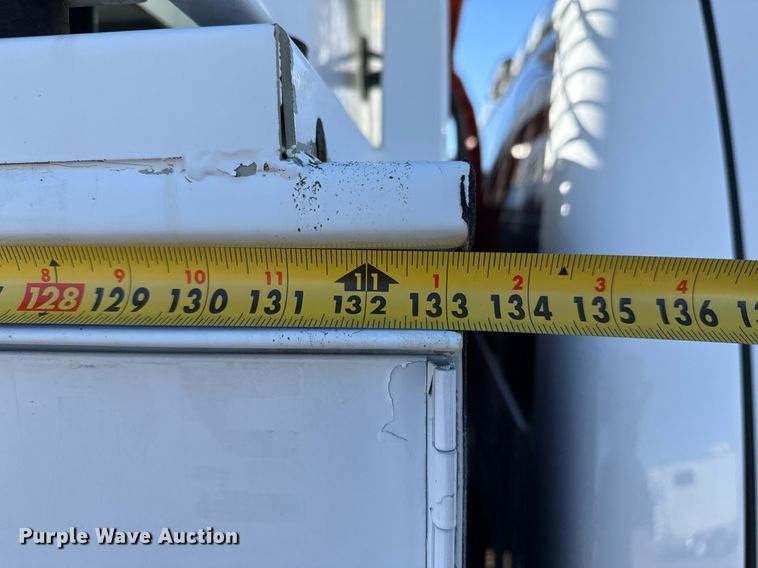 image for item EG2588 2013 Ford F550 Super Duty utility / service truck