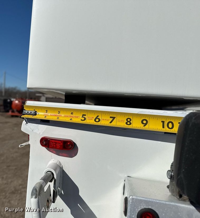 image for item EG2588 2013 Ford F550 Super Duty utility / service truck