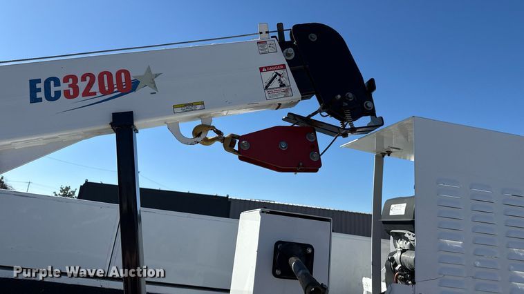 image for item EG2588 2013 Ford F550 Super Duty utility / service truck