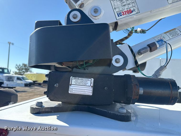 image for item EG2588 2013 Ford F550 Super Duty utility / service truck